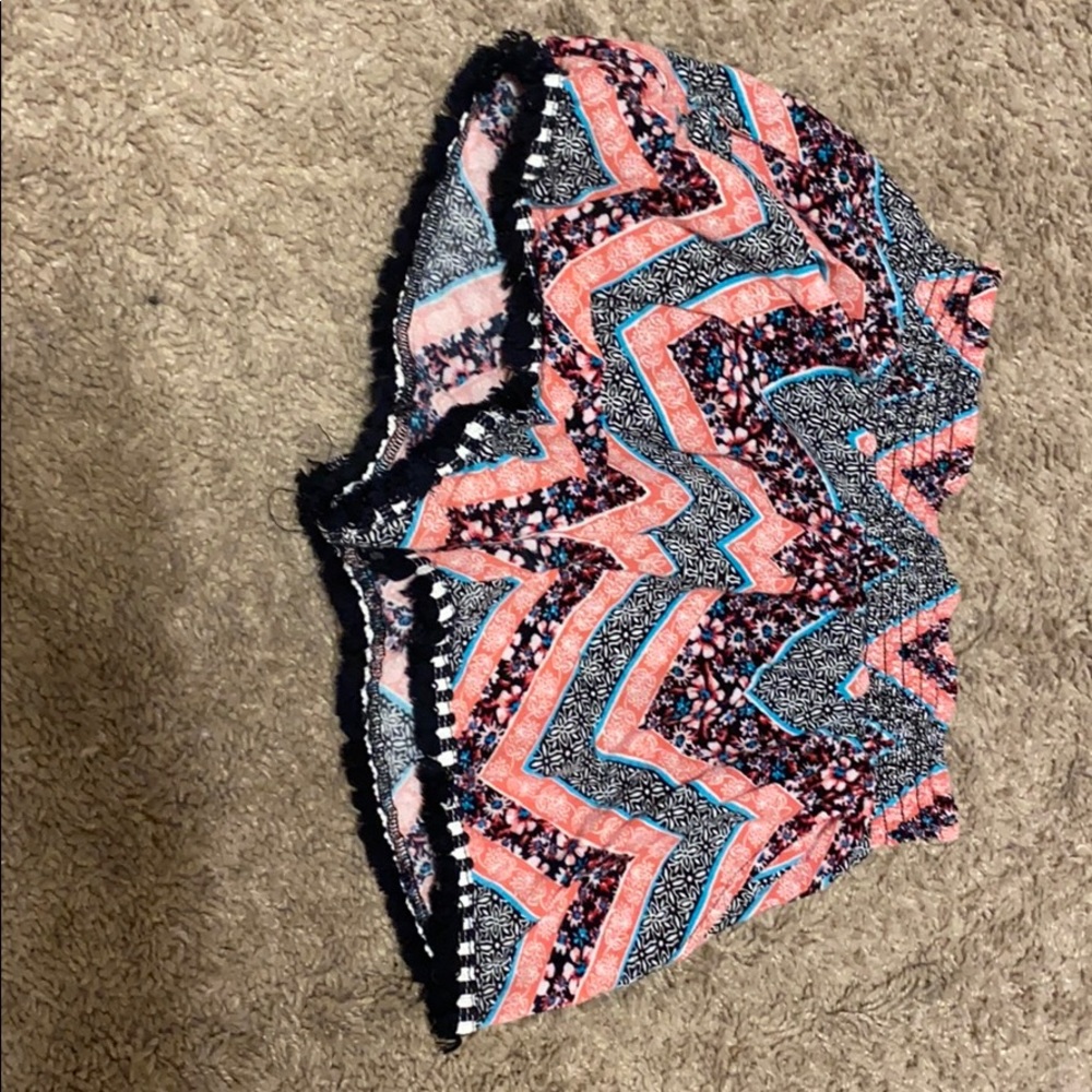lots of design. stretchy and comfy